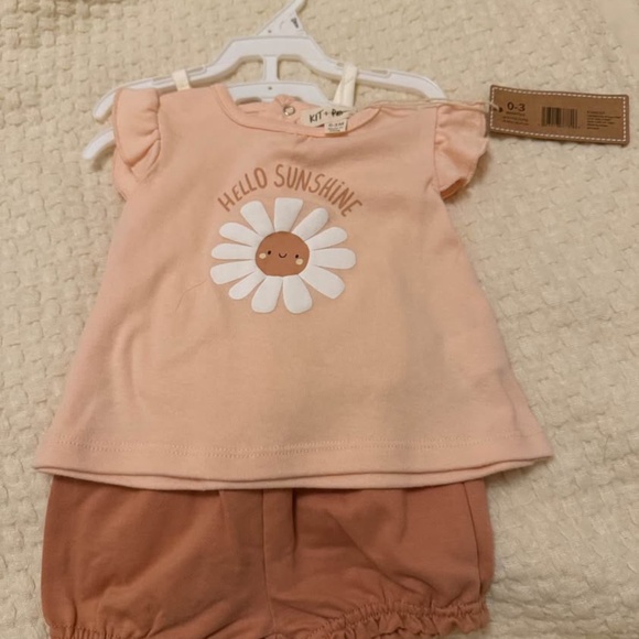 0-3m girls NWT Matching set - Picture 2 of 3